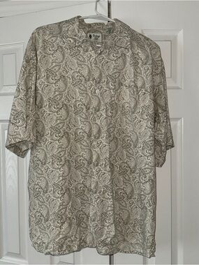 Vintage Beige and Olive Paisley Short Sleeve Button-Down Shirt